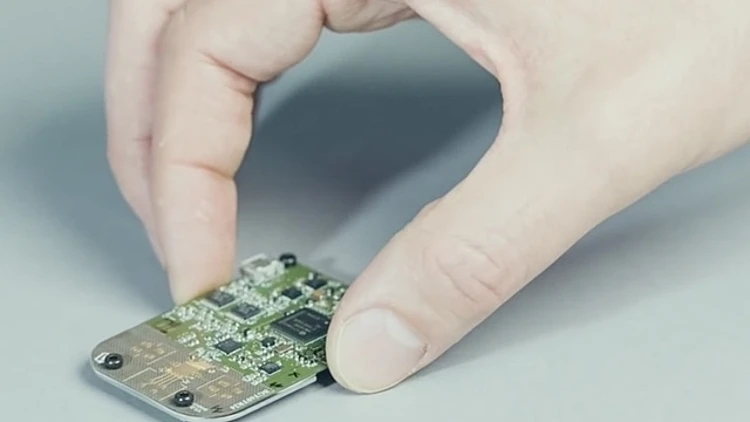 Google-Project-Soli-chip