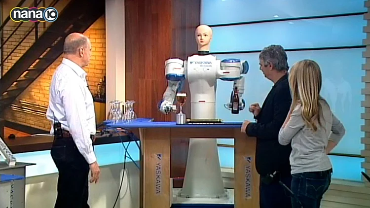 חברת יסקוואה מציגה רובוט שמוזג בירה