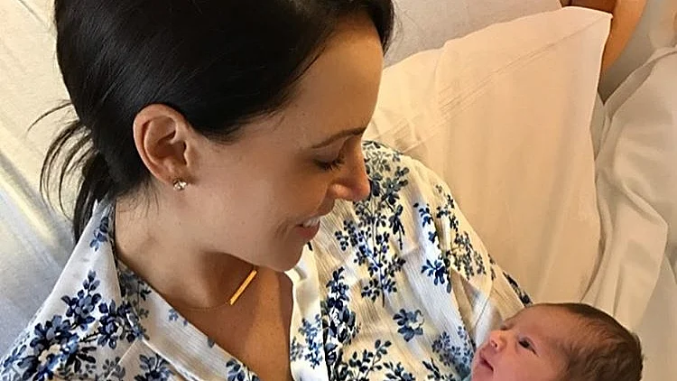 ילדה תוך 10 דקות בזכות היוגה