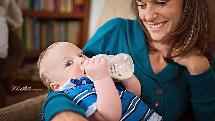 האכלה מבקבוק