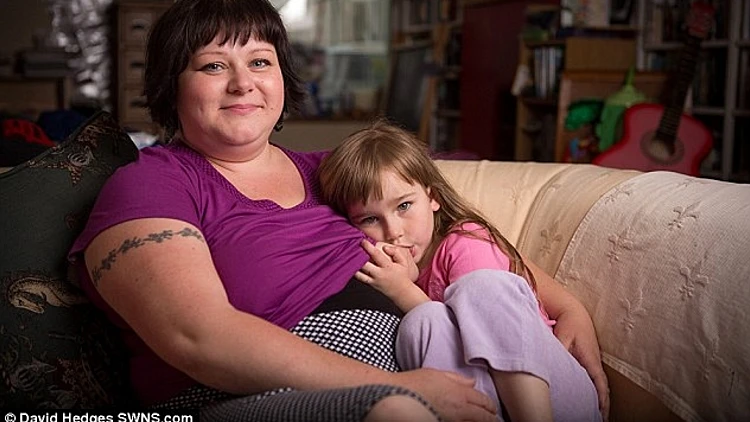 "אני רוצה להמשיך להניק אותה עד שתהיה בת 10"