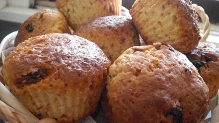 לחמניות דבש וצימוקים