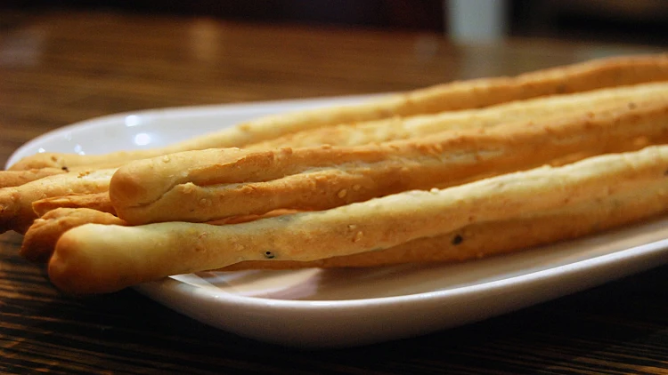 מתכון לגריסיני עם שומשום