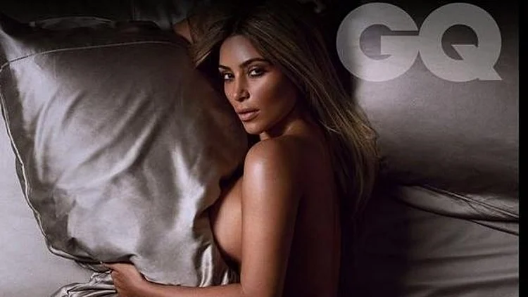 קים קרדשיאן ערומה