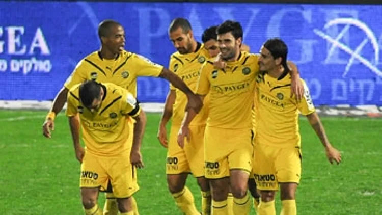 רוברטו קולאוטי ומאור בוזגלו חוגגים בגביע הטוטו