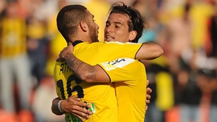 מאור בוזגלו ואלירן עטר חוגגים במדי מכבי תל אביב