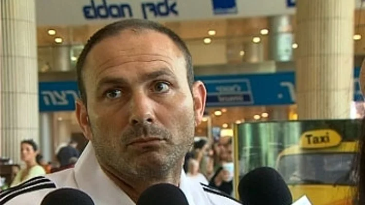 איווניר מתראיין