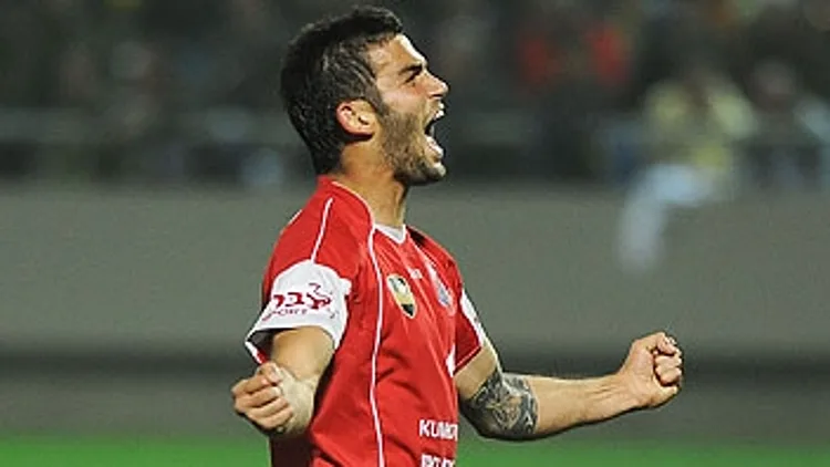 ממן מהפועל חיפה חוגג שער ניצחון מול פתח תקוה