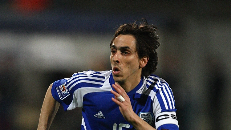 יוסי בניון במדי נבחרת ישראל