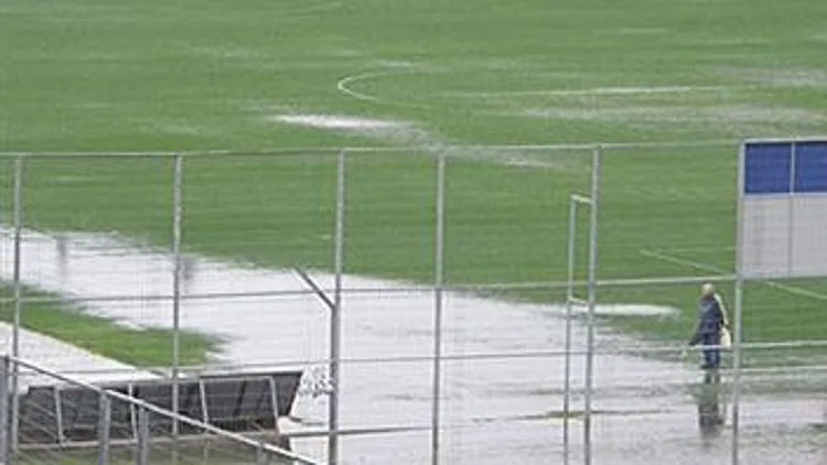 המגרש בקרית שמונה מוצף