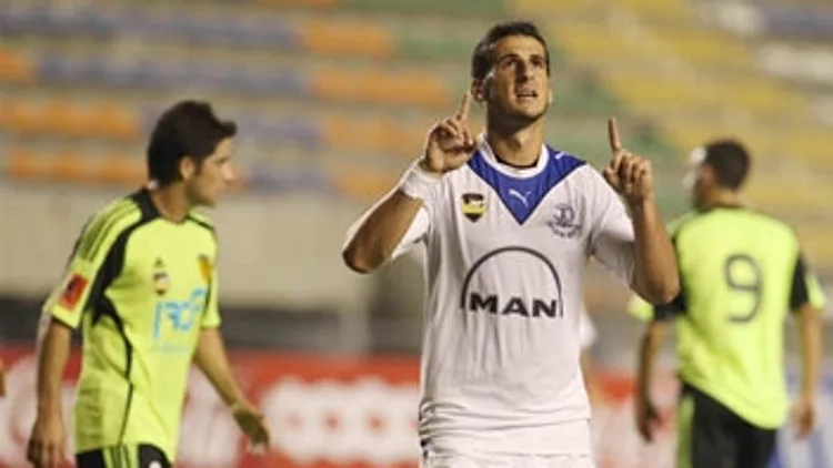 ביטון חוגג מול בית"ר