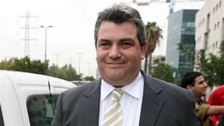 שחר בן עמי, הבעלים של הפועל רמת גן