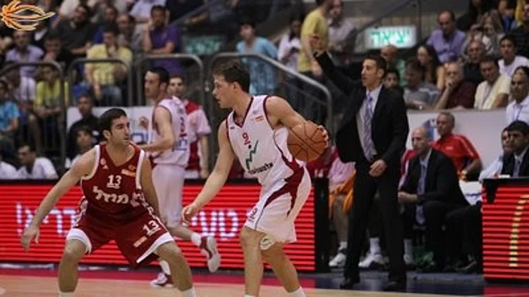 מקל מול יוגב אוחיון בפיינל פור