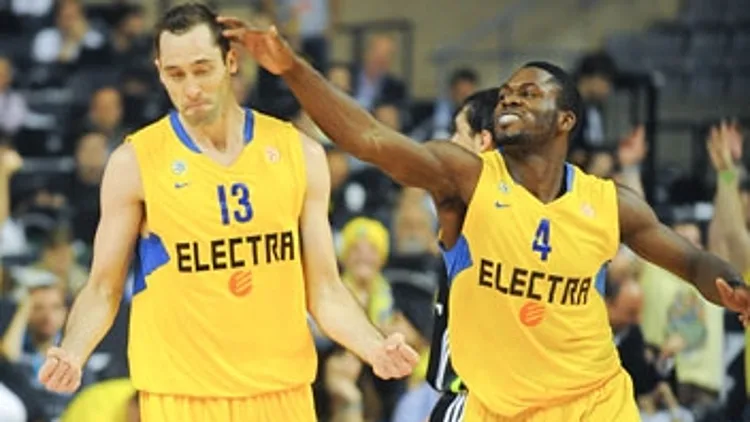 פארגו ואידסון חוגגים מול ריאל מדריד