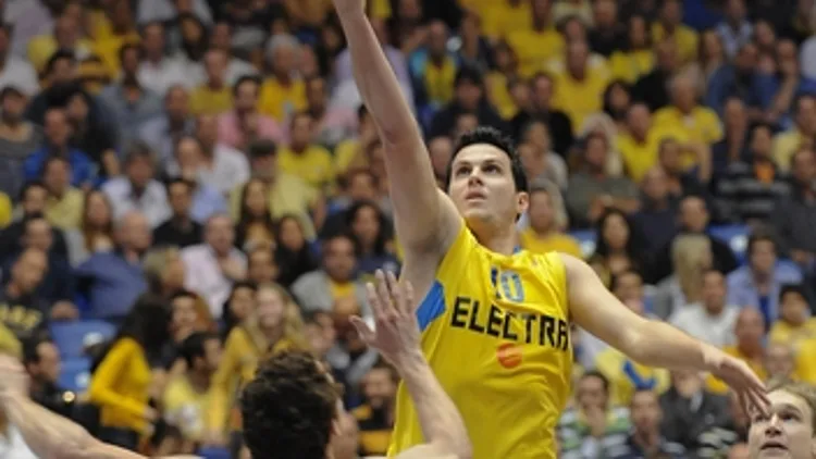 גיא פניני מול קאחה לבוראל