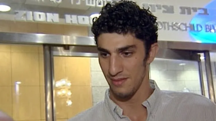 ליאור אליהו מתראיין