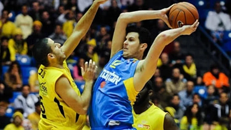 גיא פניני מול ברק נתניה בגמר הגביע