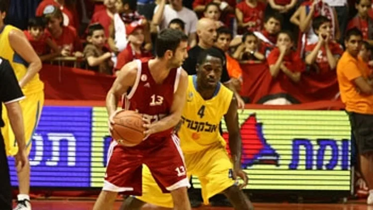 אוחיון מול מכבי ת"א