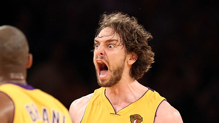 גאסול צועק אחרי סל גדול