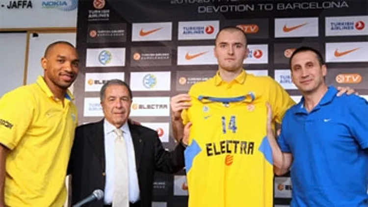 מצ'באן מוצג רשמית במכבי תל אביב