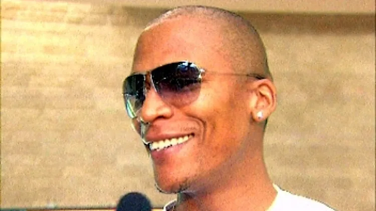 מייסיאו באסטון בשדה התעופה