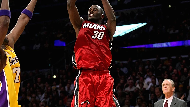 ארל בארון במדי מיאמי היט