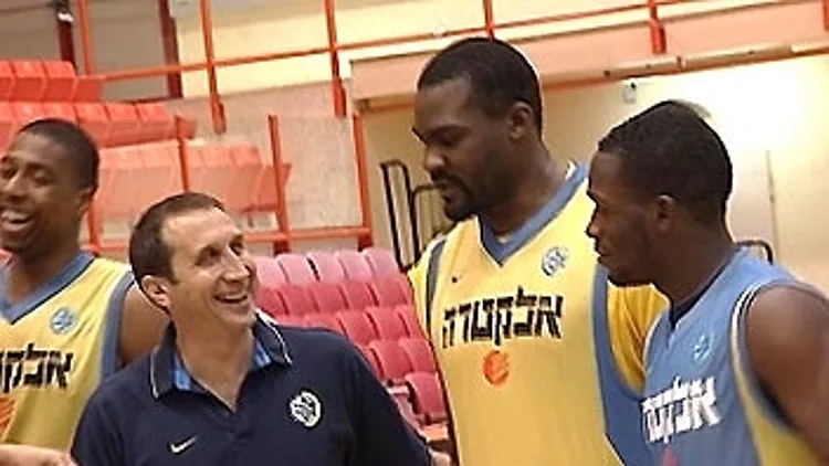 שחורציאניטיס עם בלאט באימון בכורה