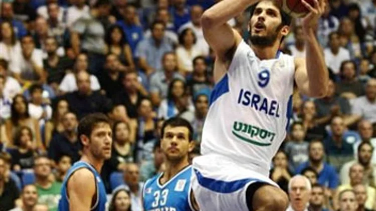 עמרי כספי במדי נבחרת ישראל