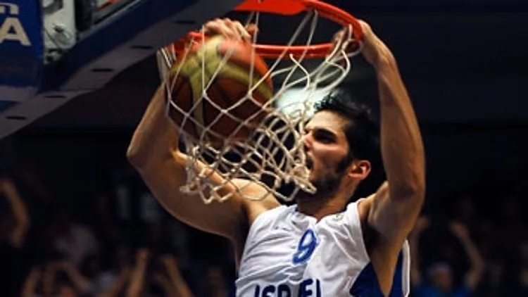 עמרי כספי במדי נבחרת ישראל