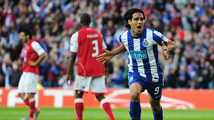 חלוץ פורטו חוגג בגמר הליגה האירופית