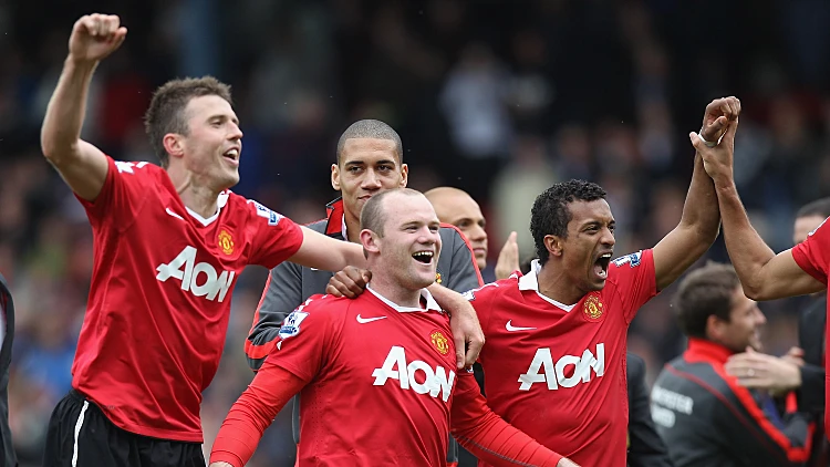 שחקני היונייטד חוגגים את הזכיה באליפות