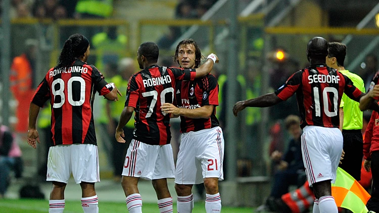 פירלו ורוביניו חוגגים במדי מילאן