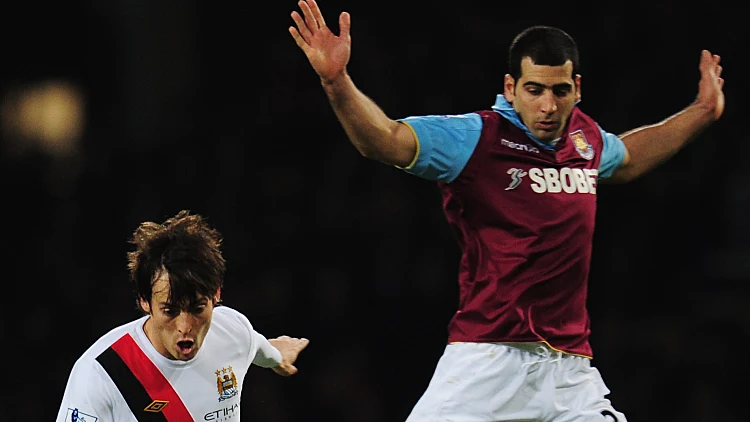 טל בן חיים במדי ווסטהאם