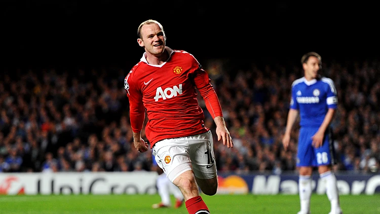 רוי חוגג את השער מול צ'לסי