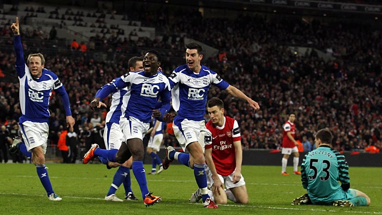 שחקני בירמינגהאם חוגגים בגמר גביע הליגה