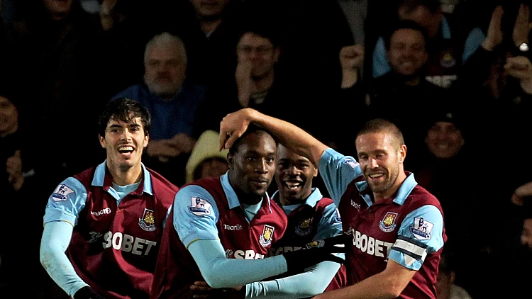 שחקני ווסטהאם חוגגים בחצי גמר גביע הליגה