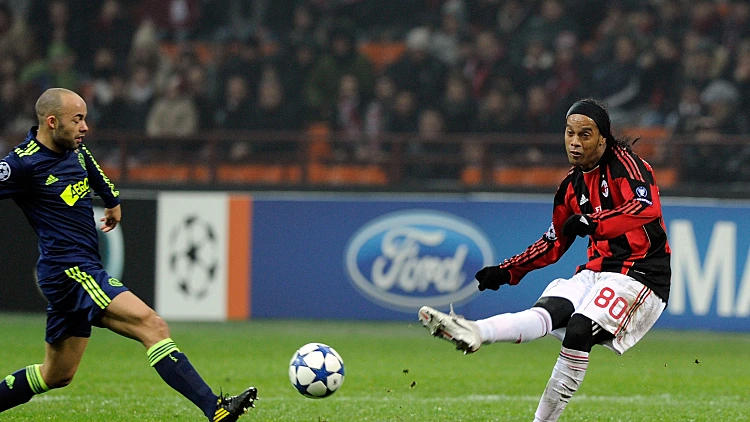 רונאלדיניו במדי מילאן