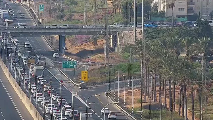 בדיקת חדשות 13: נתיב רגיל מול נתיב שיתופי - מי יגיע ראשון?