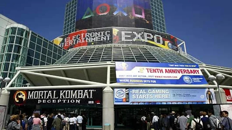E3