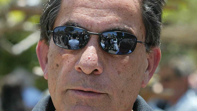 גדעון לוי בהלווית טומי לפיד