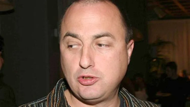 שילה דה בר, עורך ידיעות אחרונות