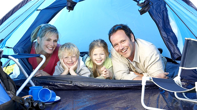 משפחה באוהל