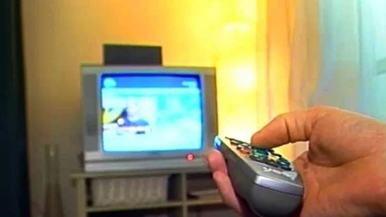 מלחמת הכבלים והלוויין ב-DTT