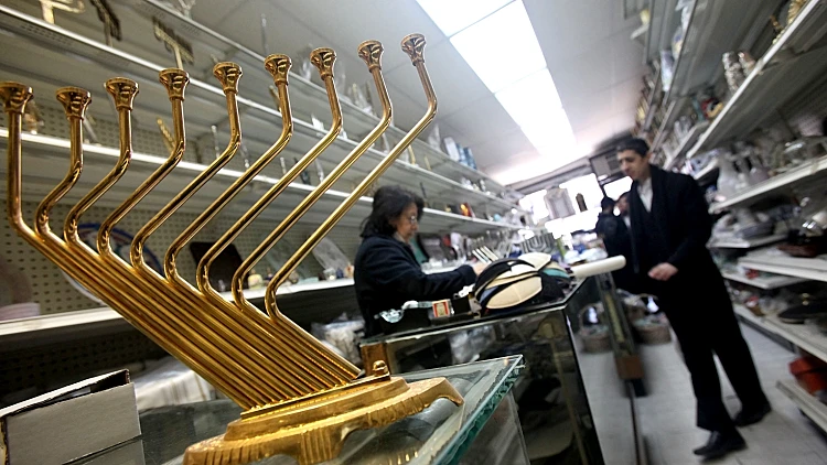 חנוכיה מזהב