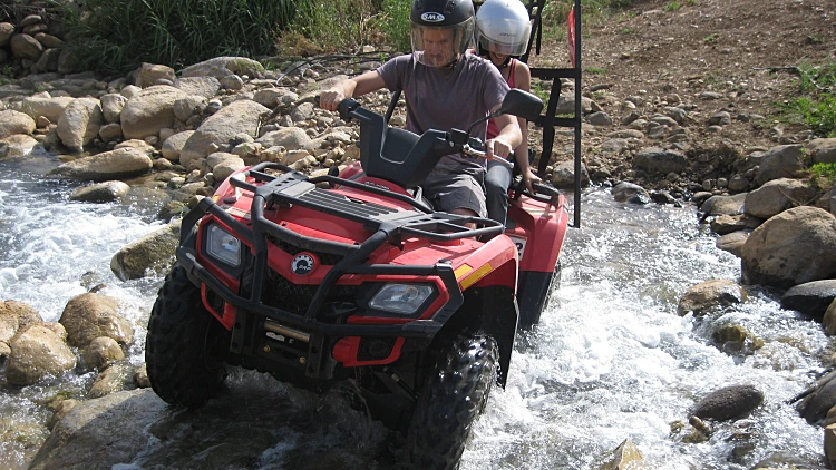 טיול טרקטורונים בטרקטורוני הכפר