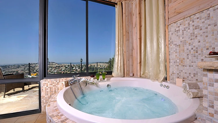 עבור כתבת 10 הצימרים הכי רומנטיים