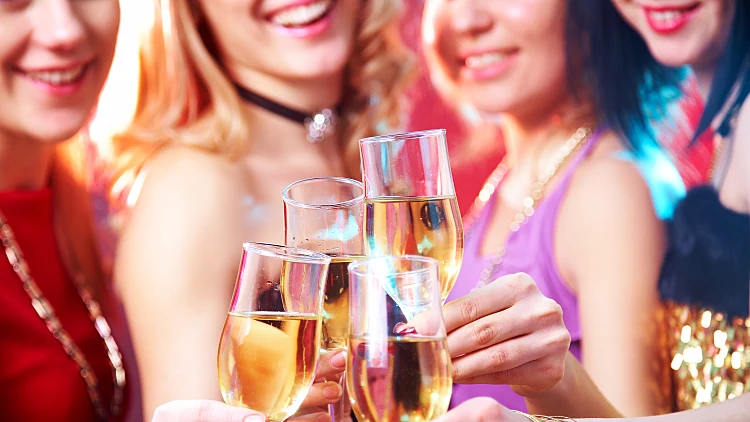 נשים ואלכוהול