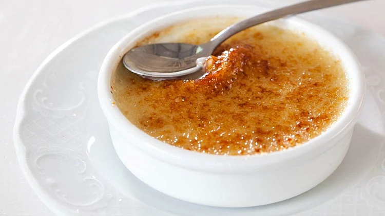 קרם ברולה של מסעדת "כרמא"