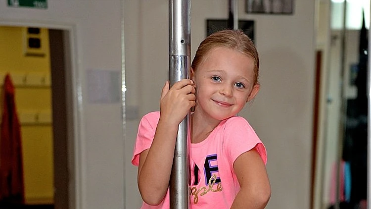 ריקוד על מוט