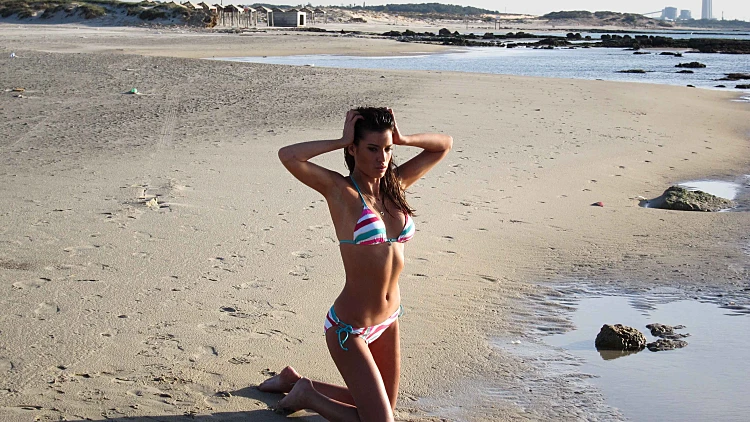 נטלי דדון קמפיין ביקיני אקספוז